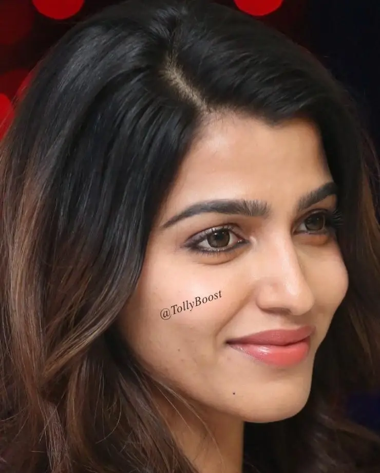 Indian Model Sai Dhanshika Face Closeup Gallery